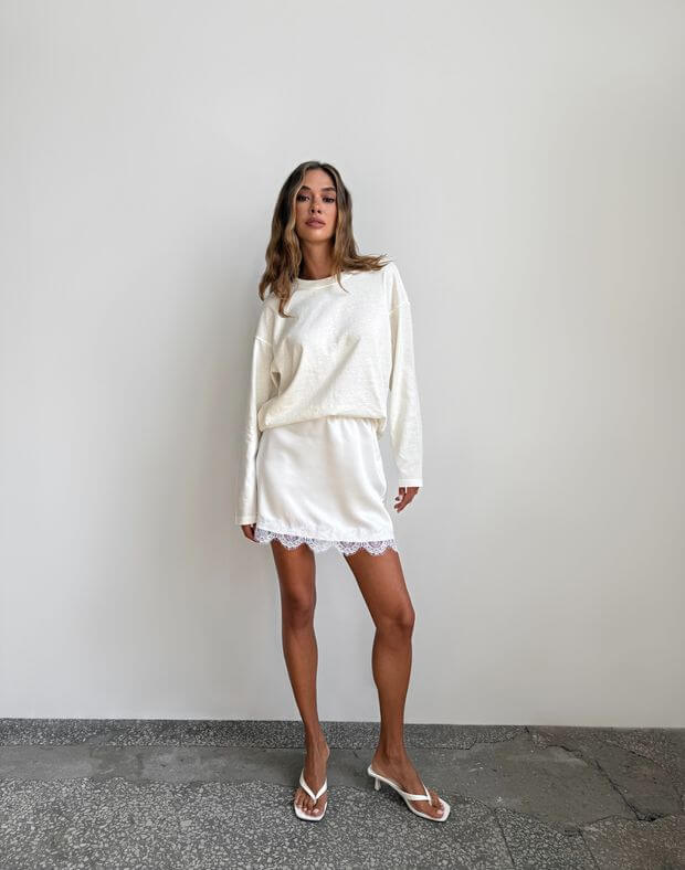 Stylizacje z longsleeve i koronkową spódnicą - Фото 4