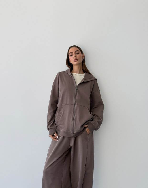 Jesienny komplet oversize – bluza na zamek i luźne spodnie, kawowy - Фото 4
