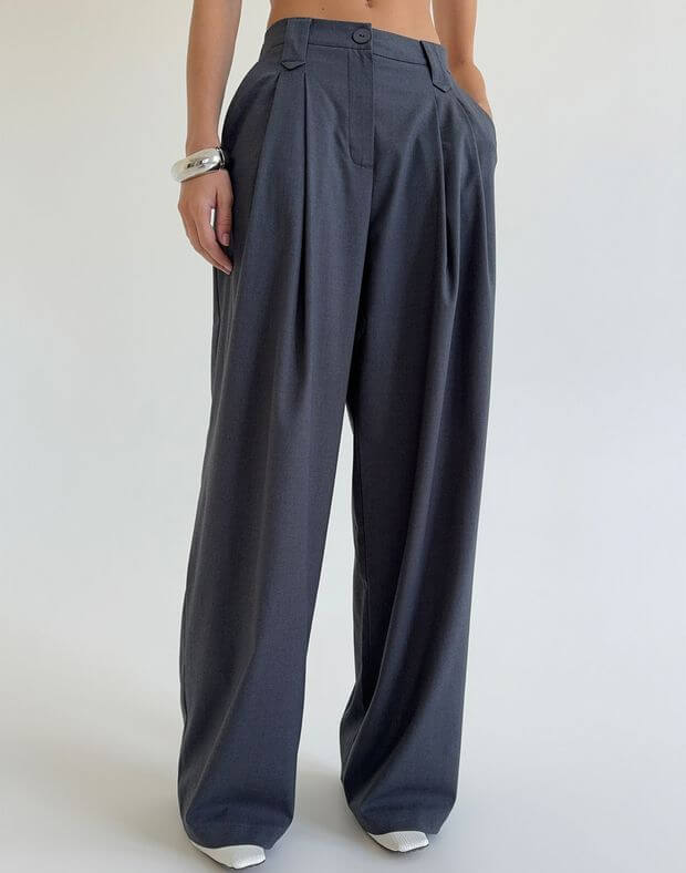 Spodnie basic z zakładkami, dark gray - Фото 1