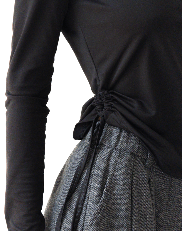 Лонгслів з широким воротом та затяжкою, чорний - Фото 5