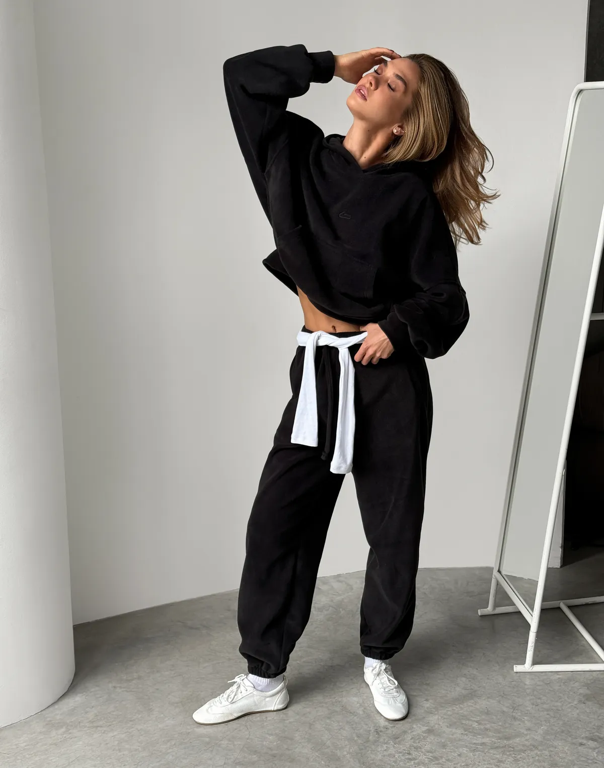 Комплект флісовий худі оверсайз та штани джогери з шнурком, антрацит - Фото 4