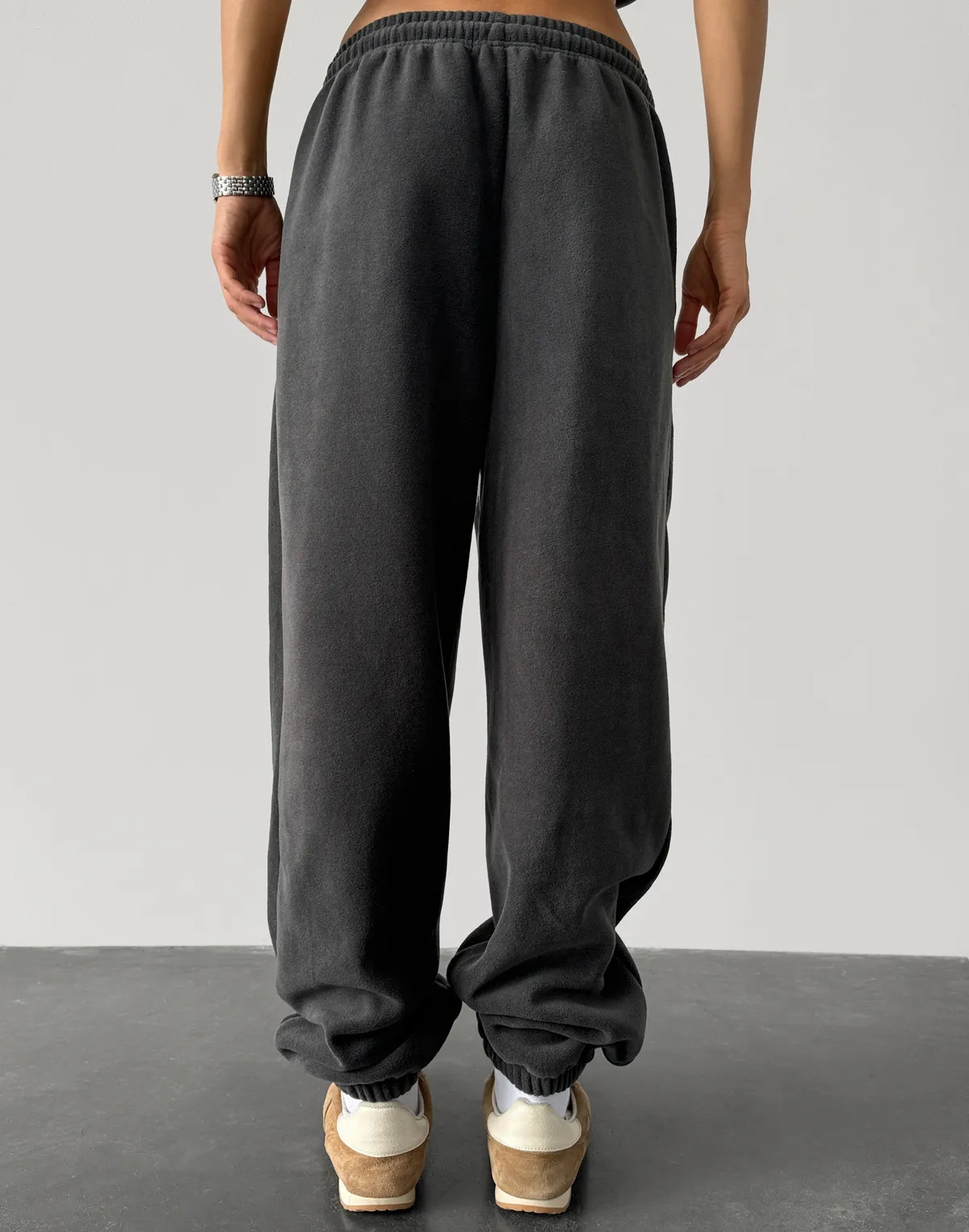 Штани джогери флісові спортивні з шнурком, графіт - Фото 2