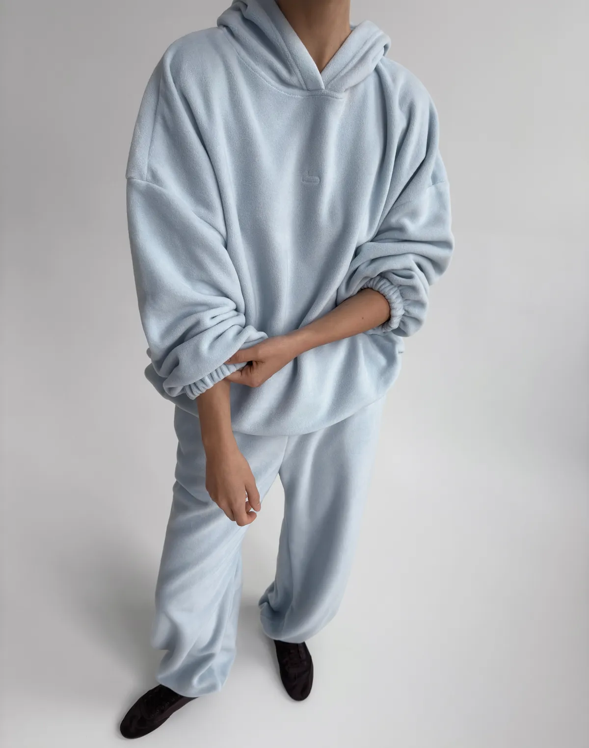 Комплект флісовий худі супер оверсайз та джогери зимові, холодний блакитний - Фото 1