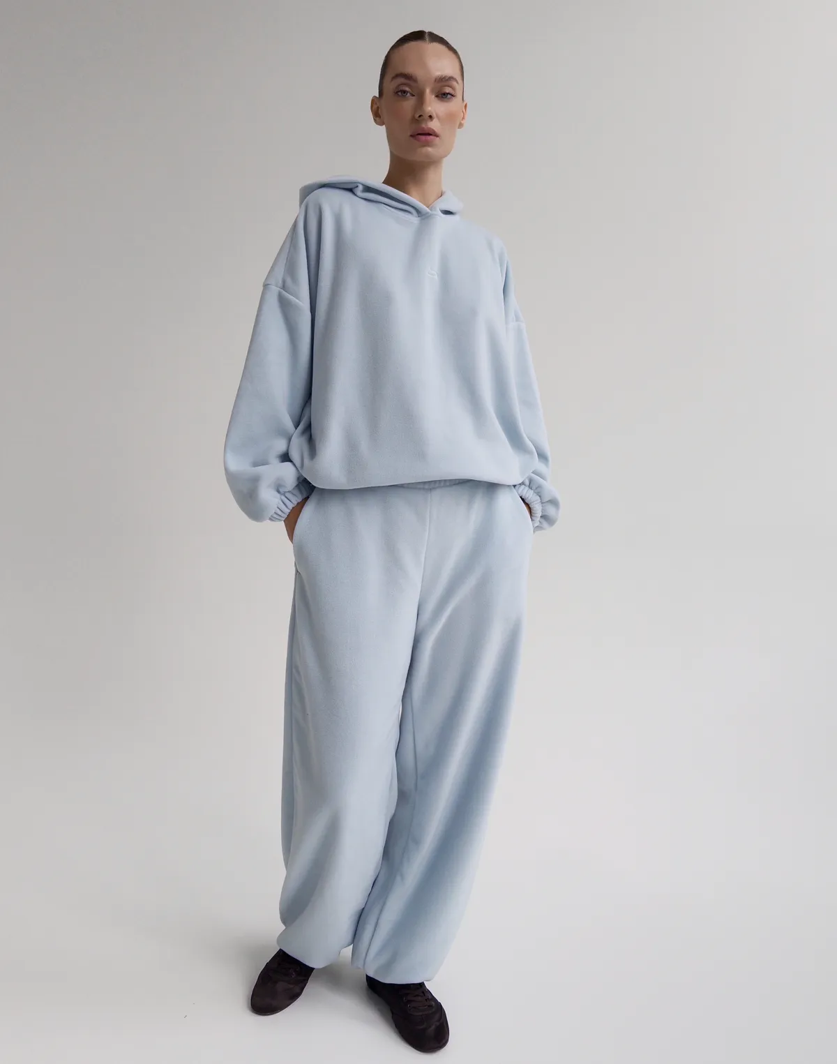 Комплект флісовий худі супер оверсайз та джогери зимові, холодний блакитний - Фото 5