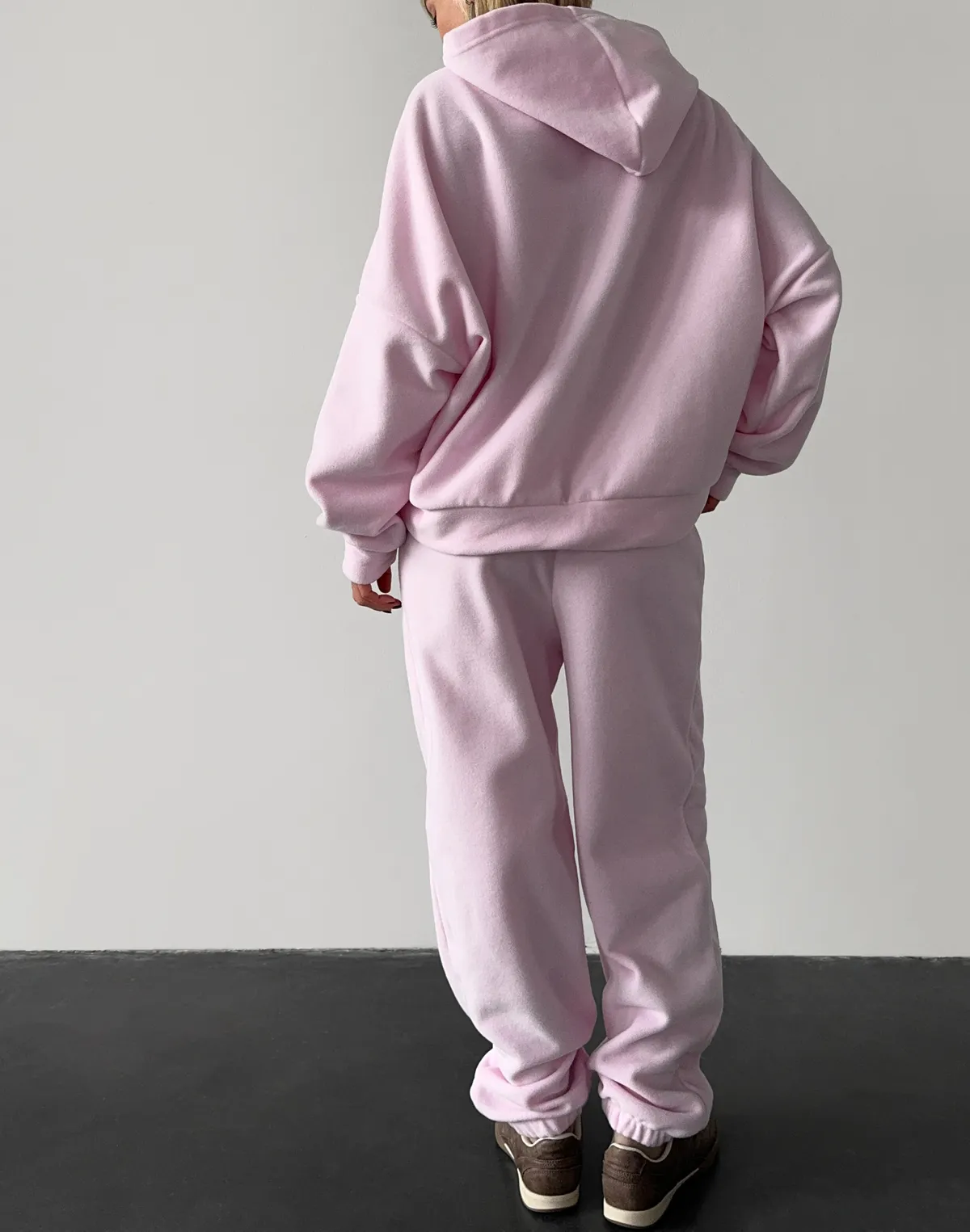 Комплект флісовий худі оверсайз та штани джогери з шнурком, ніжно рожевий - Фото 2