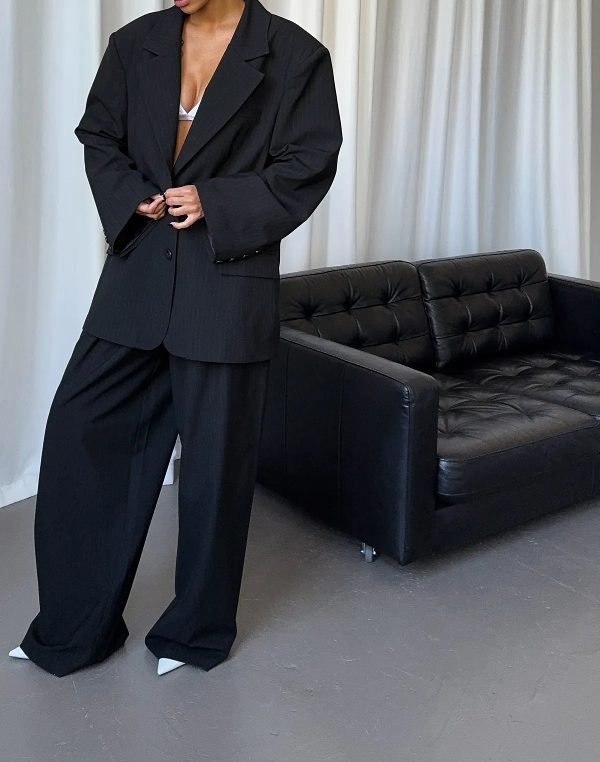 Блейзер оверсайз осінній, чорний у смужку - Фото 7