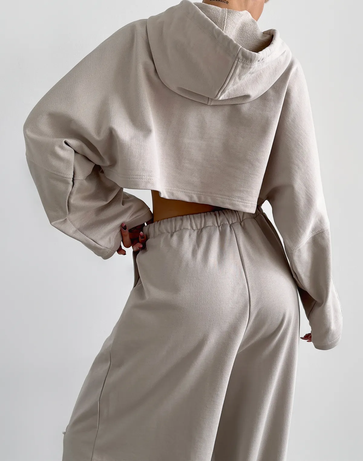 Bluza z kapturem letnia skrócony oversize, neutralny beż - Фото 2