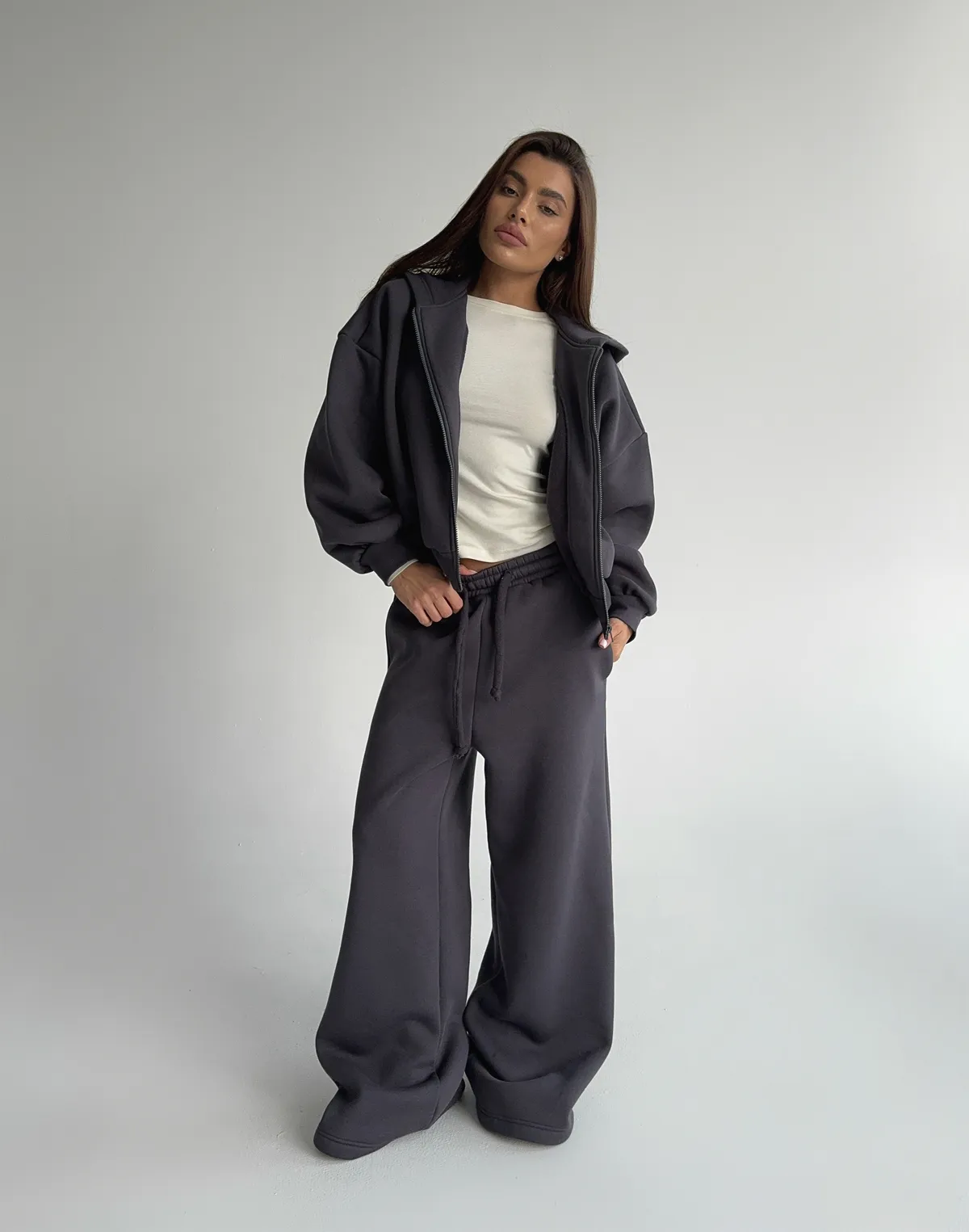 Комплект зимовий з начосом кофта на блискавці та штани вільного крою, холодний антрацит - Фото 4