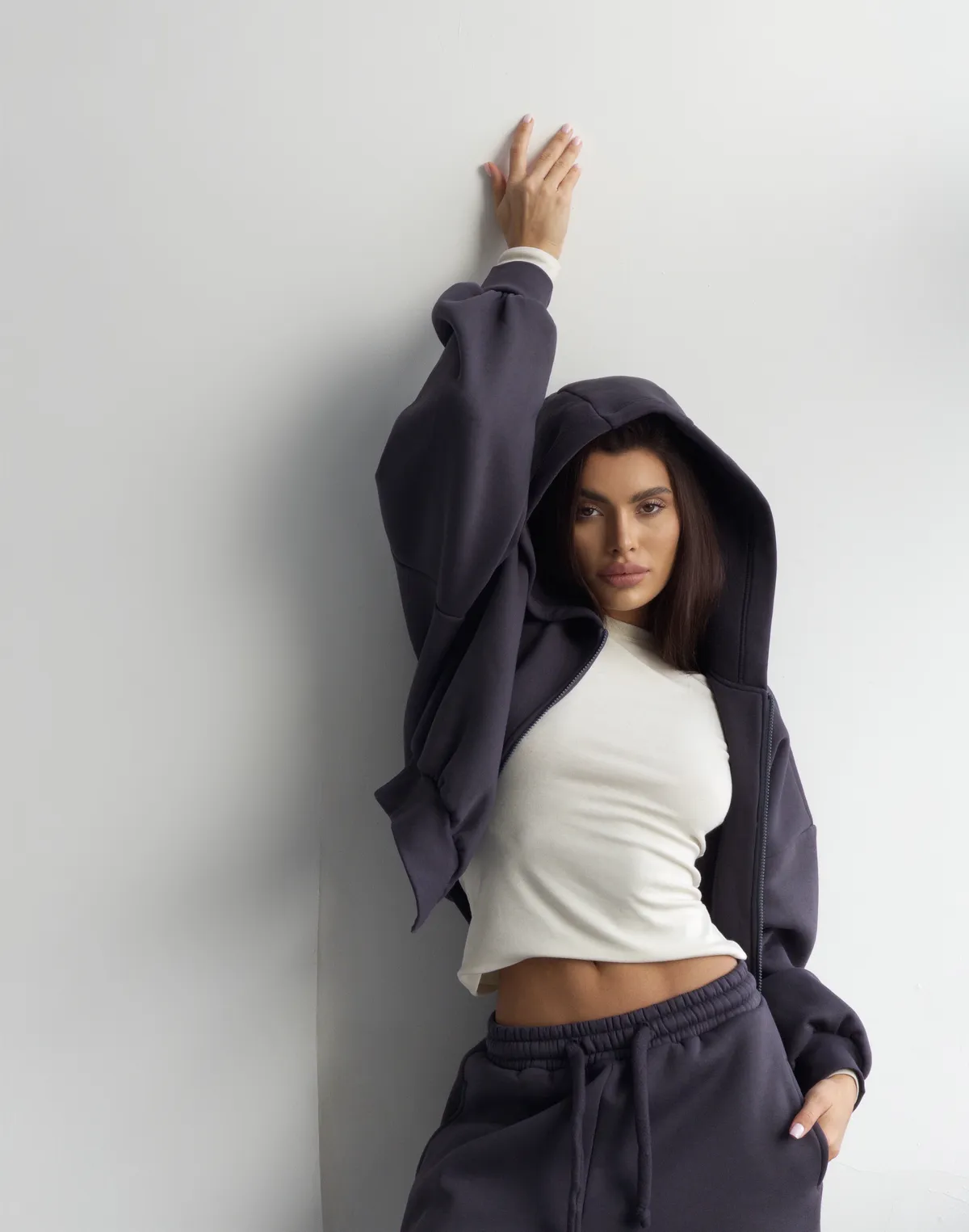 Кофта з капюшоном на блискавці з начосом зимова, холодний антрацит - Фото 4