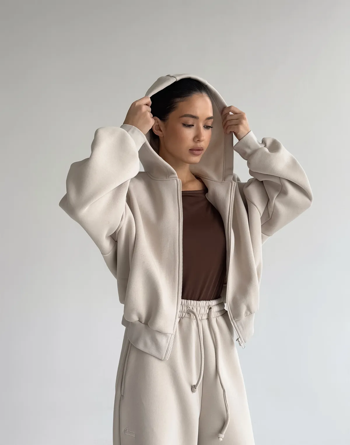 Кофта з капюшоном на блискавці з начосом зимова, пудрова - Фото 7