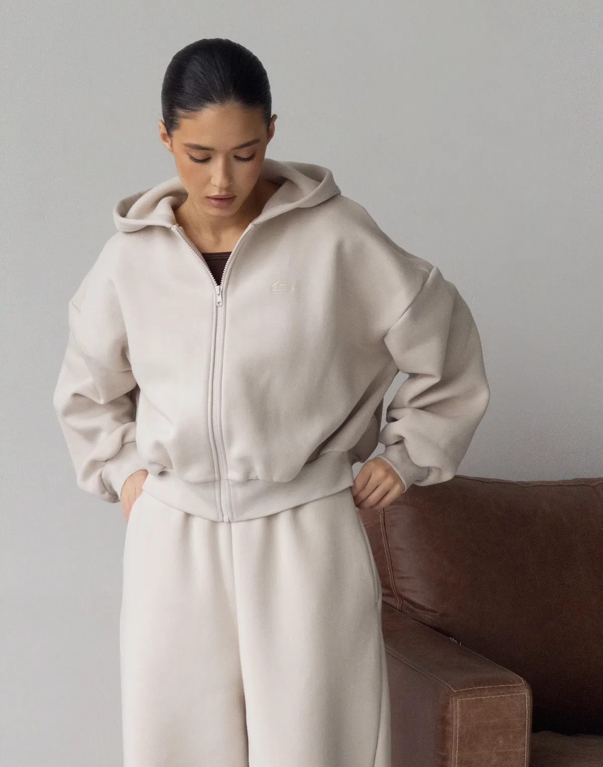 Кофта з капюшоном на блискавці з начосом зимова, пудрова - Фото 3