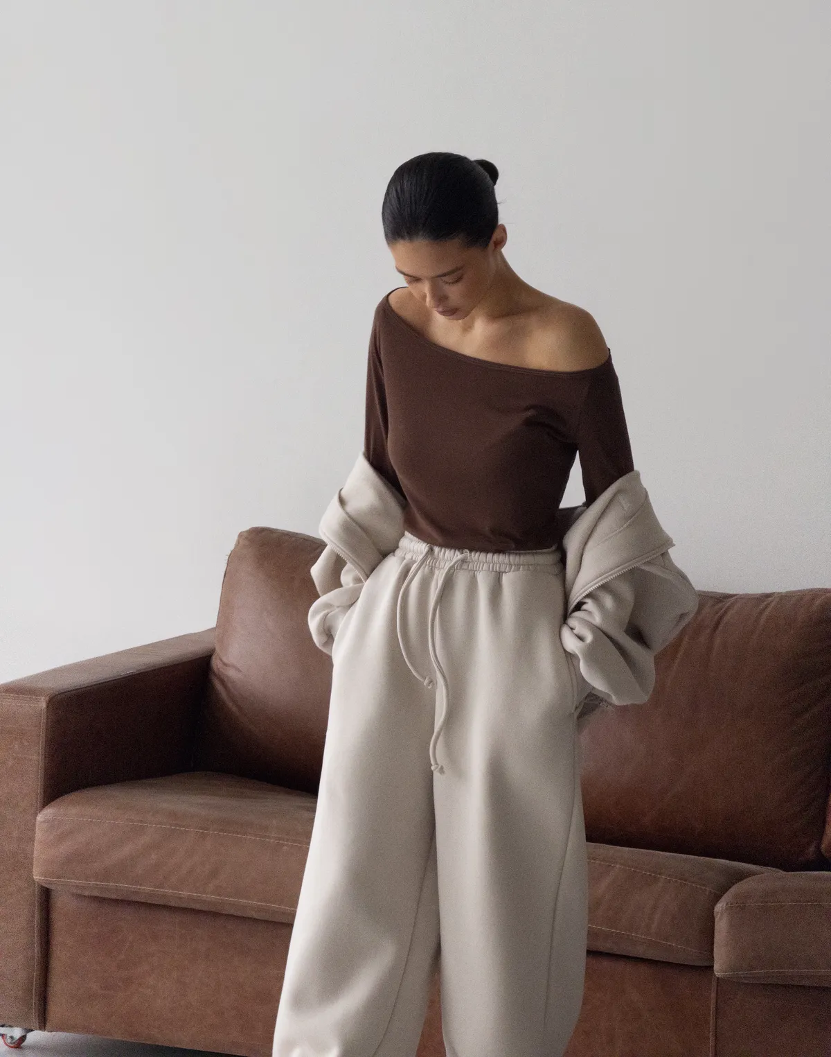 Штани вільного крою з начосом зимові, пудрові - Фото 6