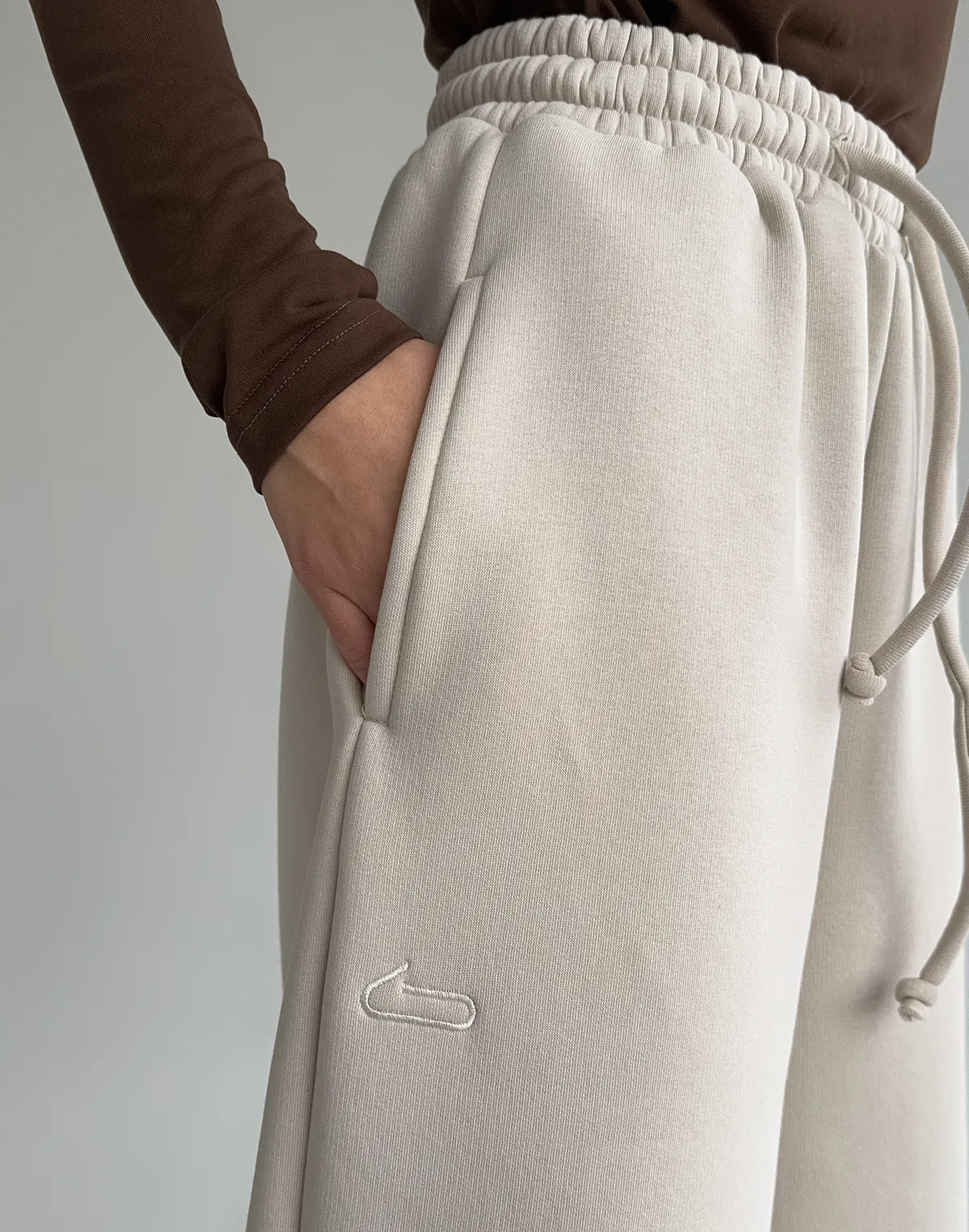 Штани вільного крою з начосом зимові, пудрові - Фото 5