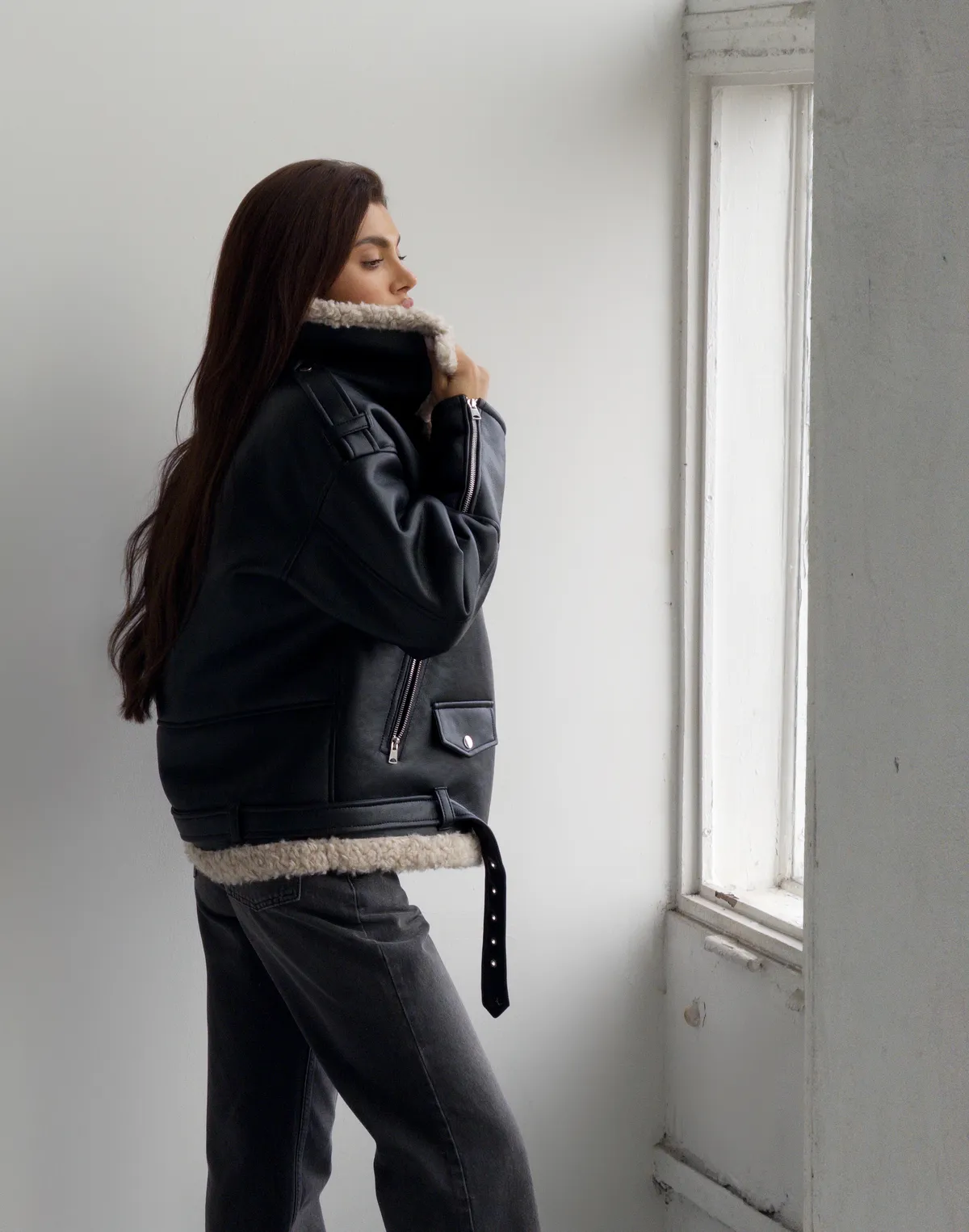 Дублянка жіноча повної довжини з асиметричною блискавкою, чорна - Фото 5