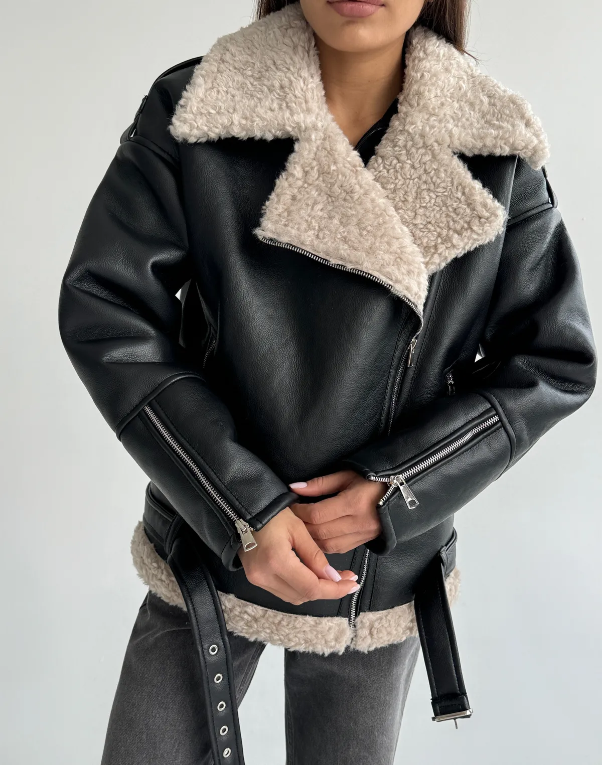 Дублянка жіноча повної довжини з асиметричною блискавкою, чорна - Фото 1