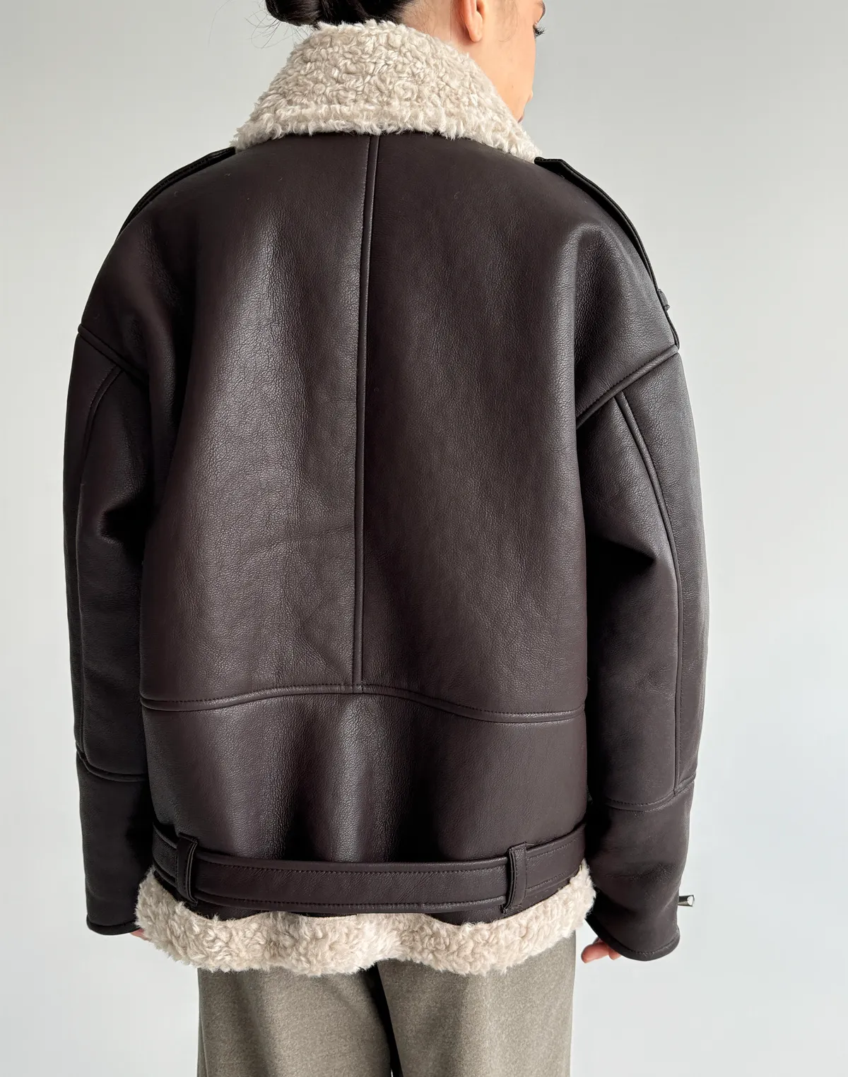 Дублянка жіноча повної довжини з асиметричною блискавкою, коричнева - Фото 2