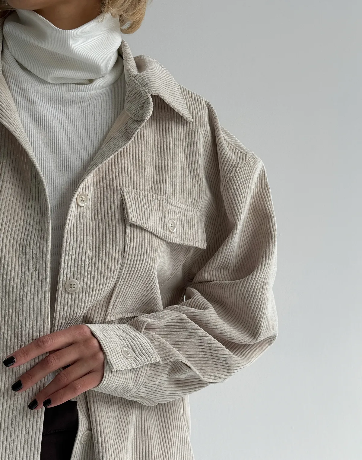 Сорочка оверсайз вельветова, молочна - Фото 7