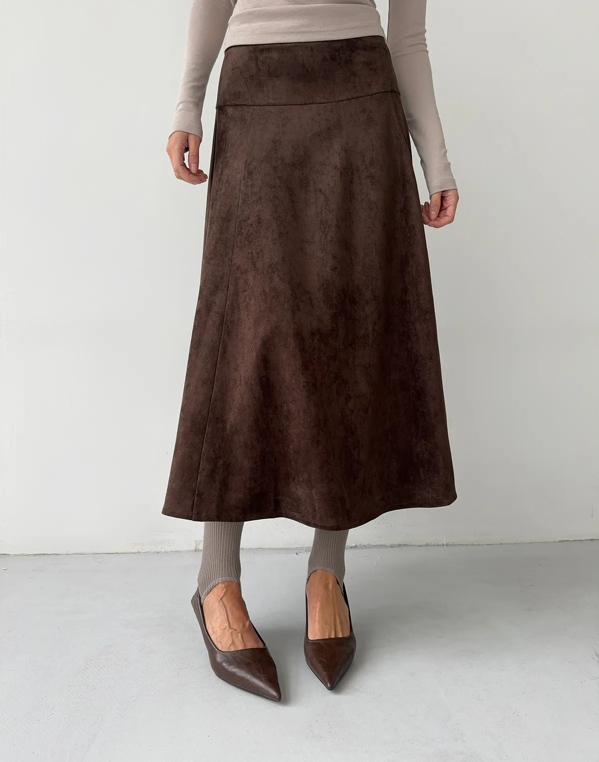 Spódnica mini z eko-zamszu, chocolate - Фото 1