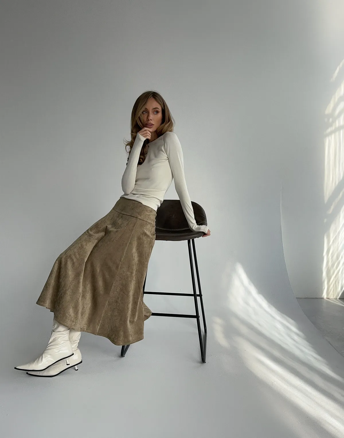 Спідниця міді з екозамші, олива - Фото 8