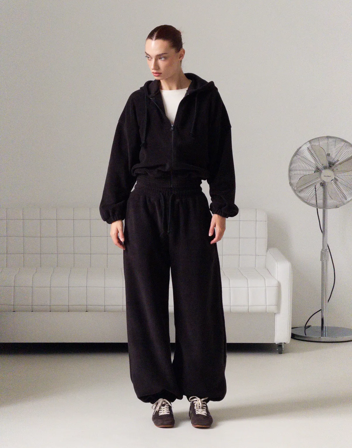 Комплект зимовий флісовий худі з широким поясом та джогери оверсайз, антрацит - Фото 6