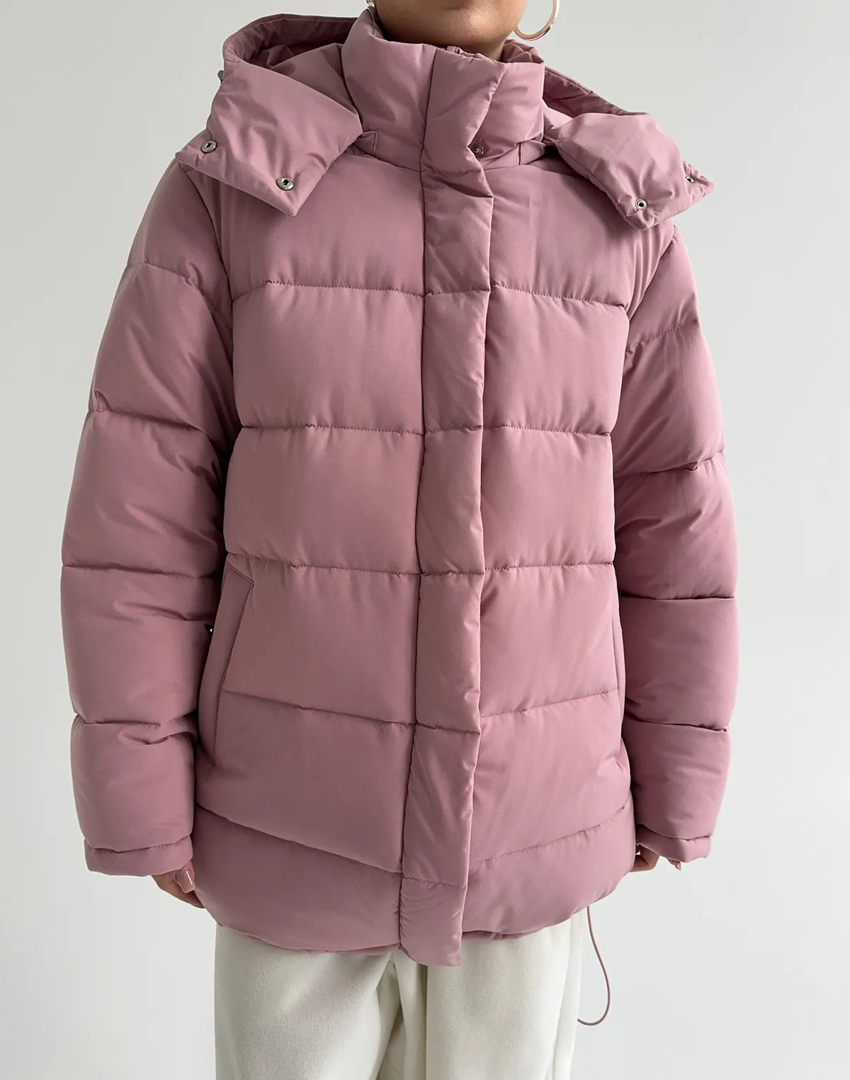 Куртка середньої довжини з внутрішньою затяжкою по талії, рожева - Фото 1