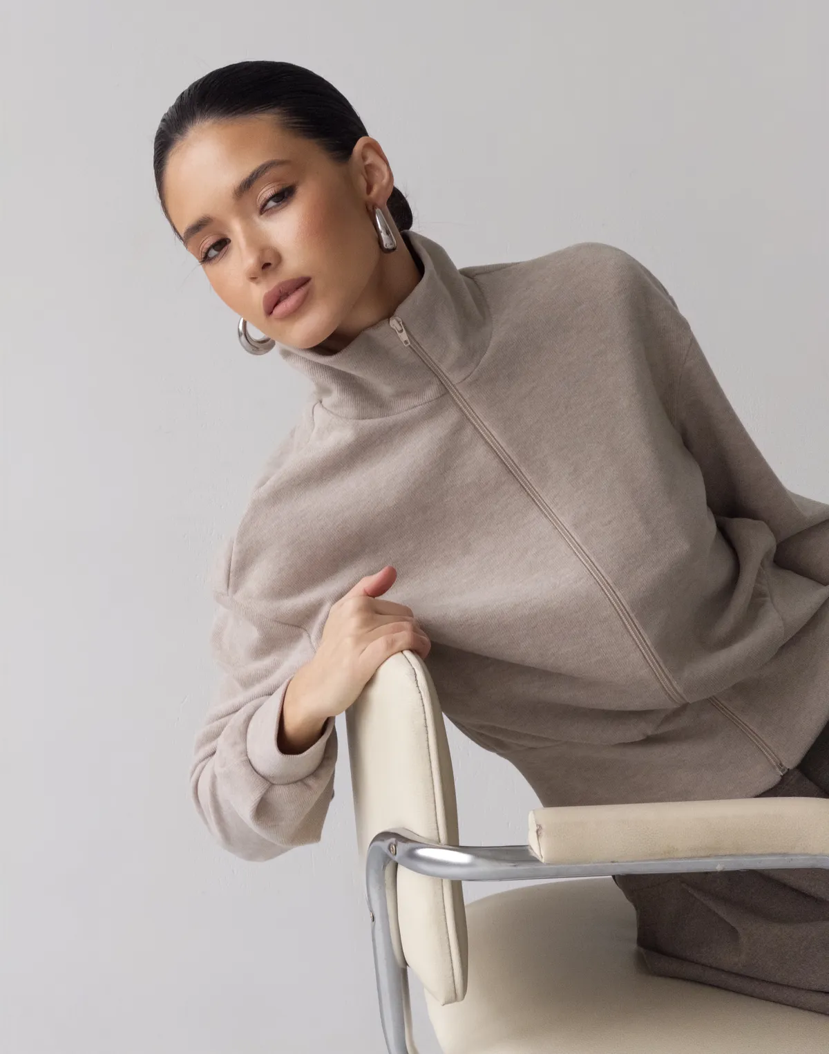 Кофта-светр осіння на блискавці, лате - Фото 6