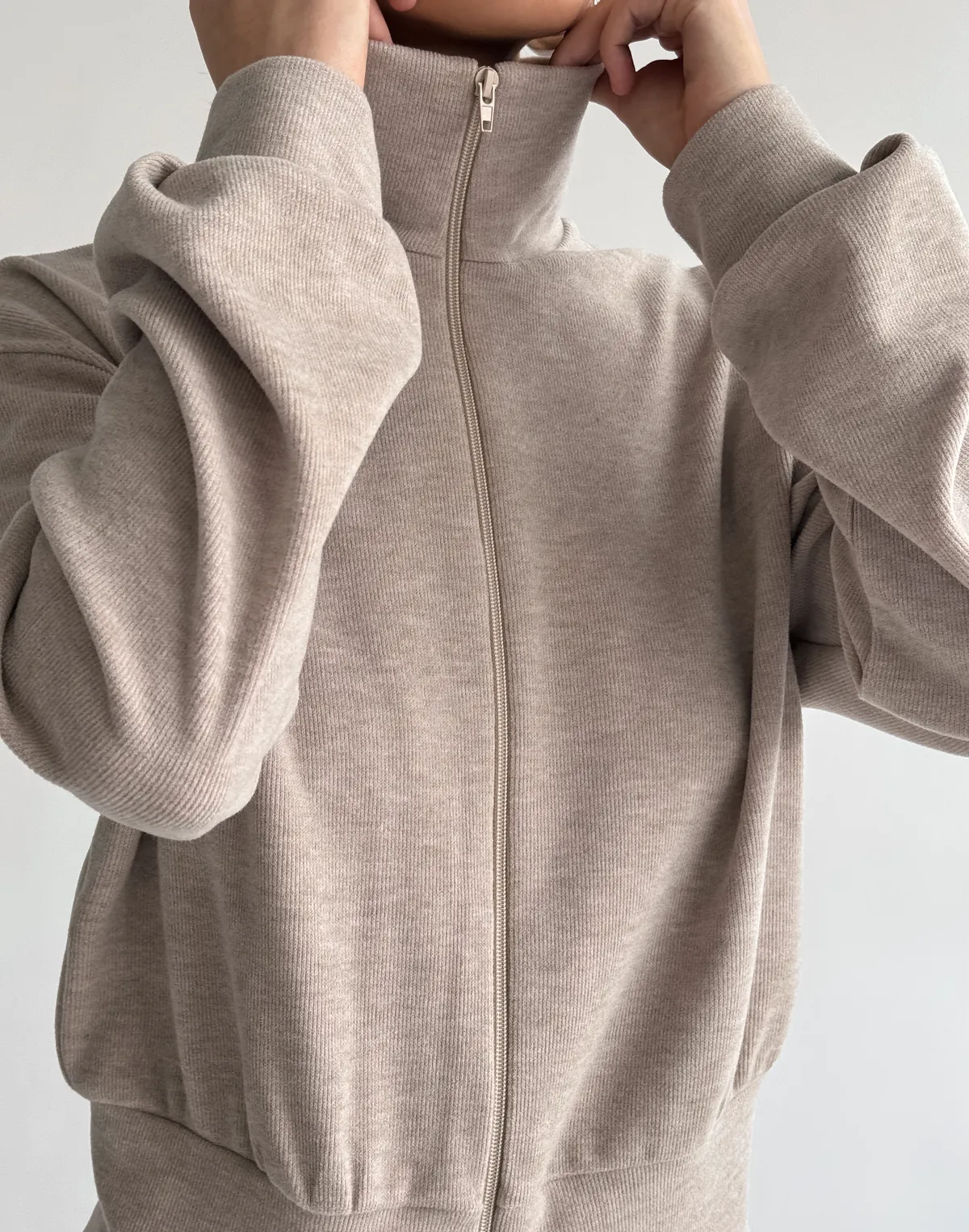 Кофта-светр осіння на блискавці, лате - Фото 5