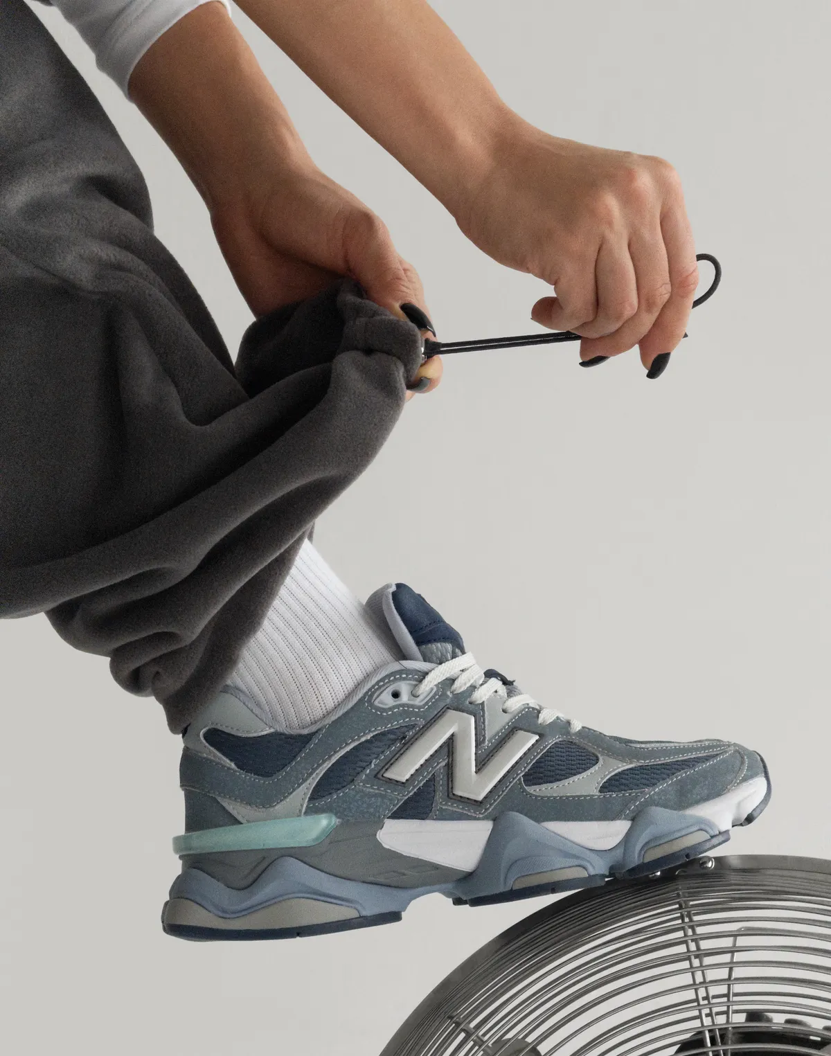 Штани жіночі спортивні флісові вільного крою, сірі - Фото 5