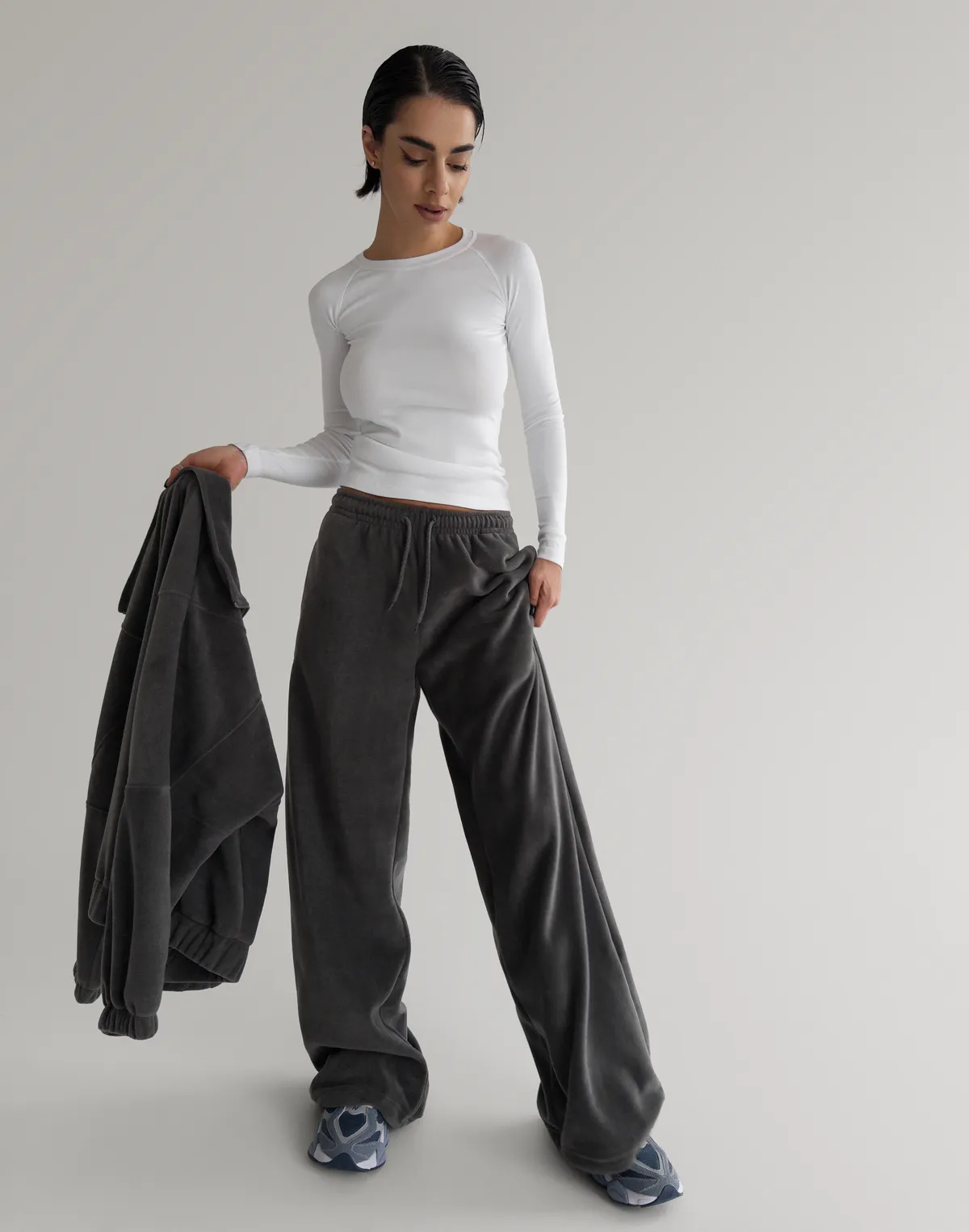 Штани жіночі спортивні флісові вільного крою, сірі - Фото 4