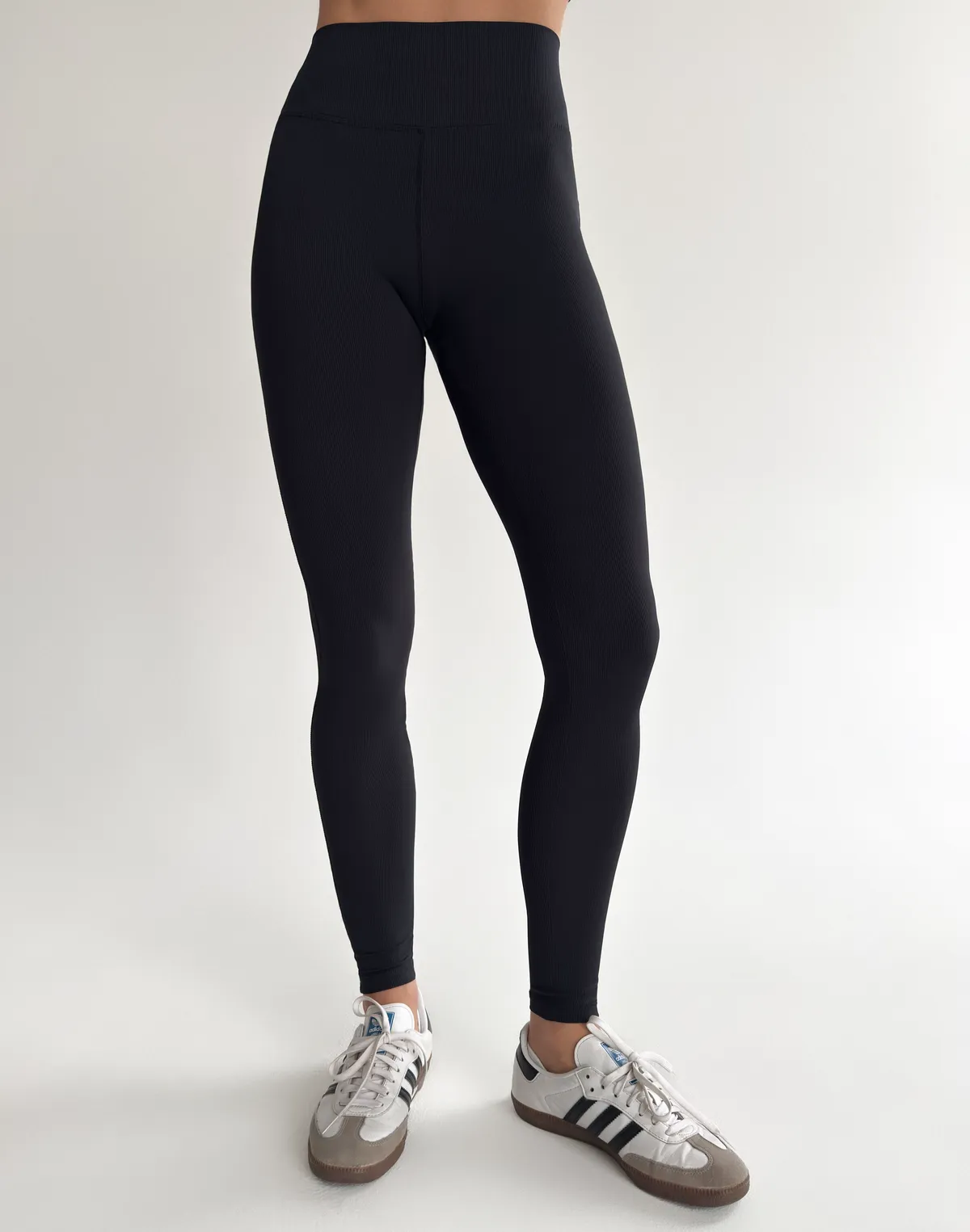 Лосини для спорту у рубчик базові з італійського матеріалу, чорний - Фото 1