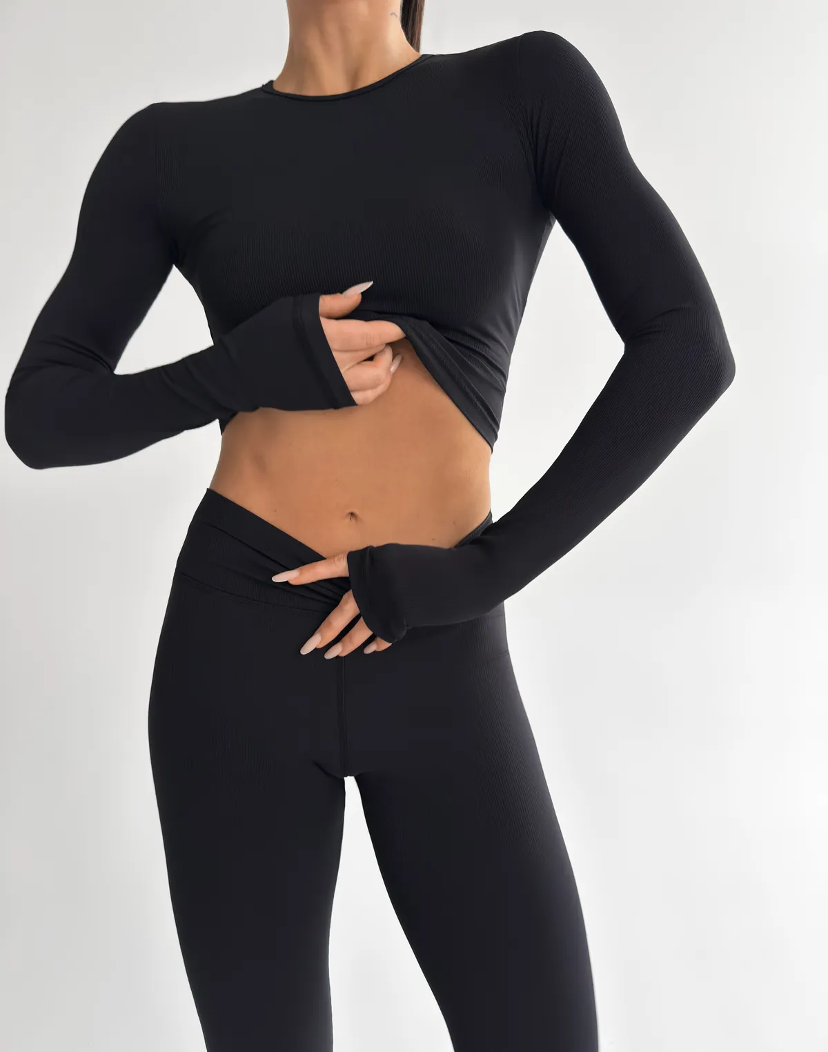 Рашгард для спорту у рубчик з відкритою спиною з італійського матеріалу, чорний - Фото 5