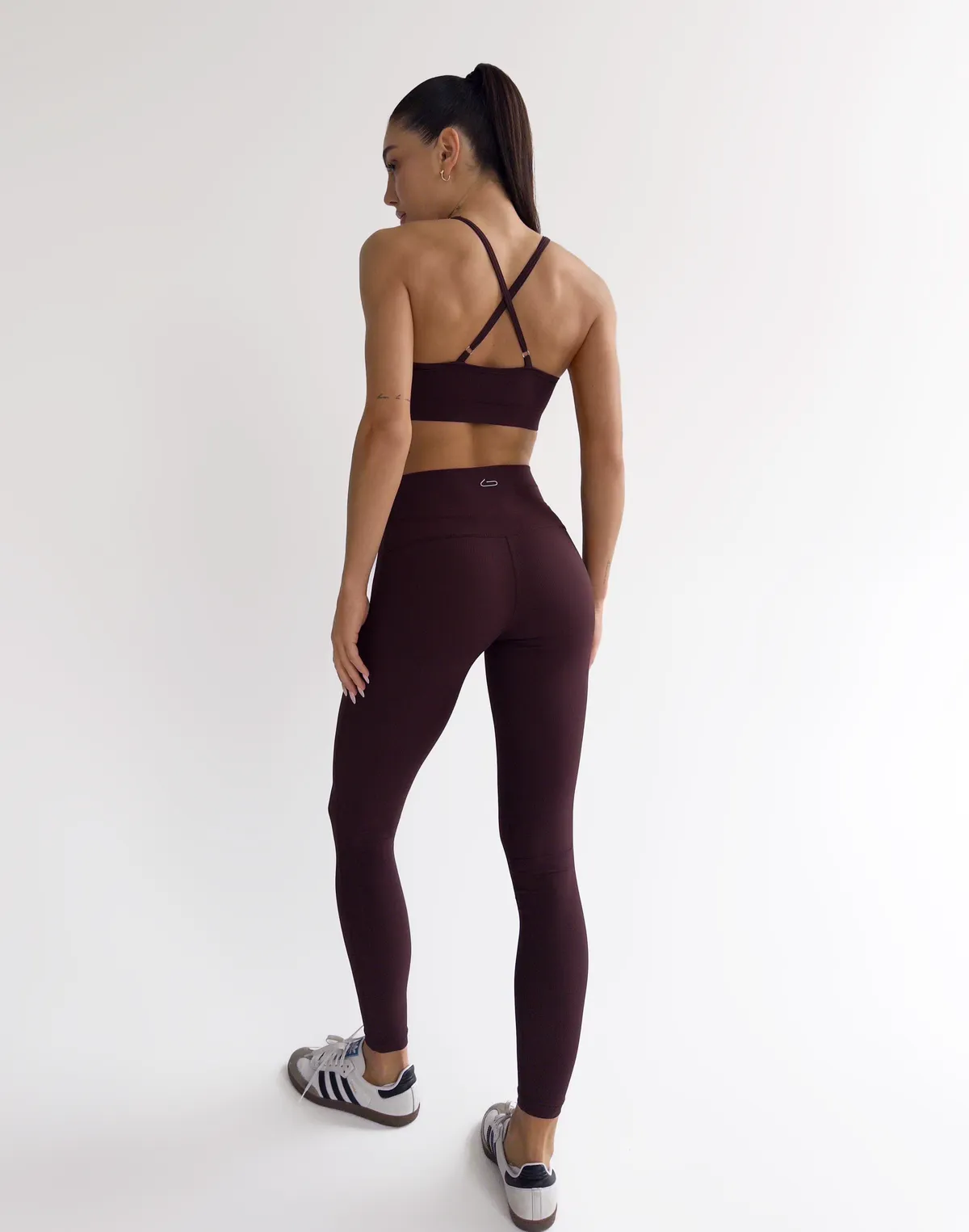 Комплект спортивний у рубчік топ та лосини базові, шоколад - Фото 2