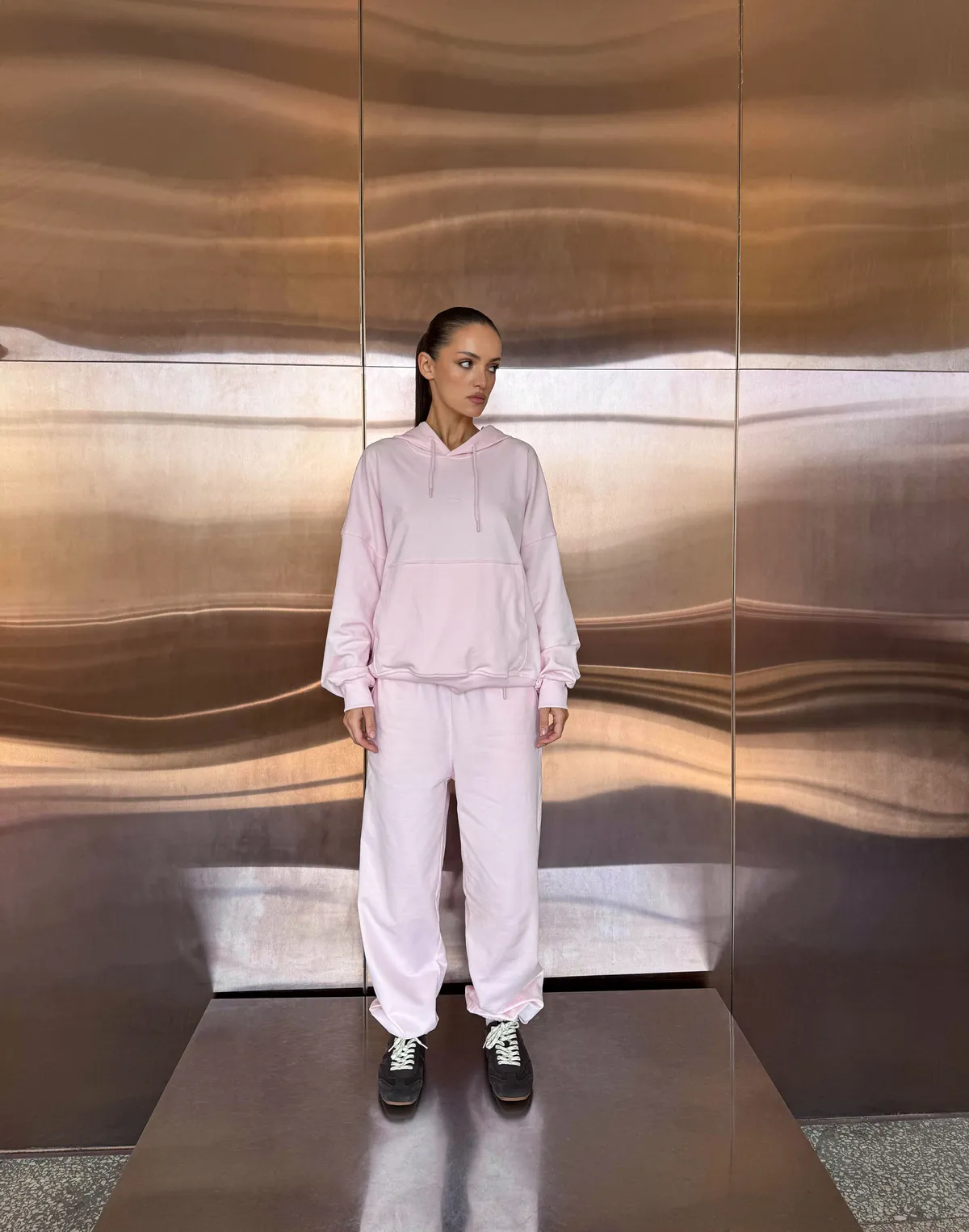 Комплект осінній худі оверсайз та джогери базові, ніжно рожеві - Фото 3