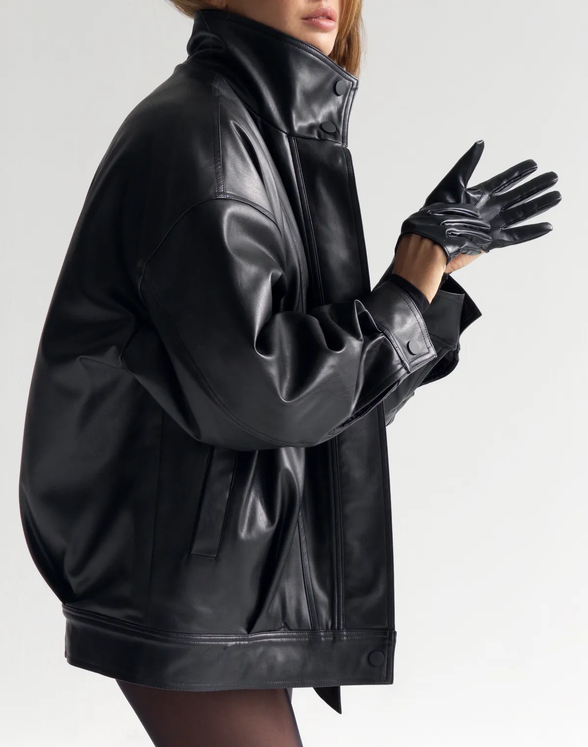 Куртка з утепленням з екошкіри у вінтажному стилі, чорна - Фото 5