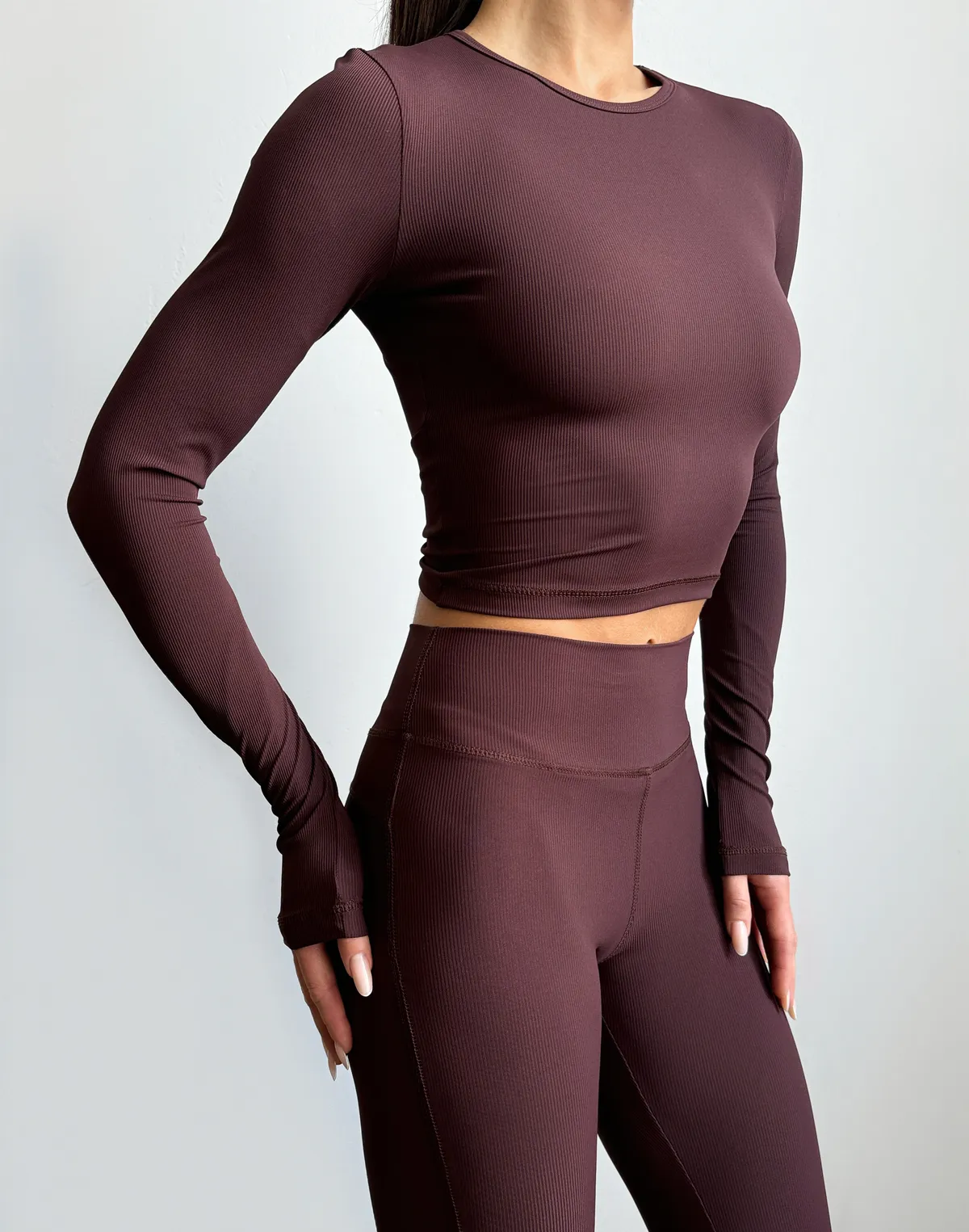 Рашгард для спорту у рубчик з відкритою спиною з італійського матеріалу, шоколад - Фото 8