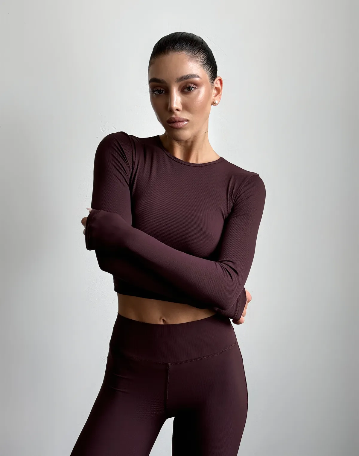 Рашгард для спорту у рубчик з відкритою спиною з італійського матеріалу, шоколад - Фото 7