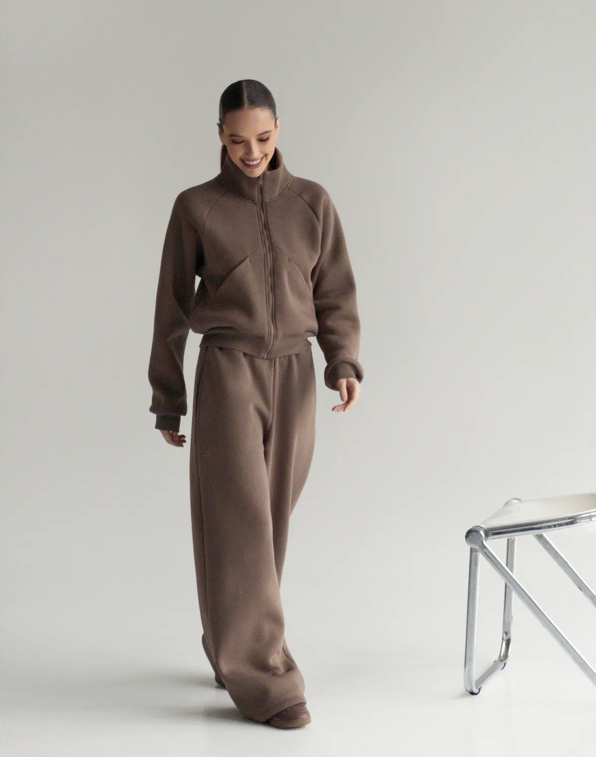 Комплект зимовий з начосом зіпер з декоративними швами та штани вільного крою, шоколадні - Фото 7