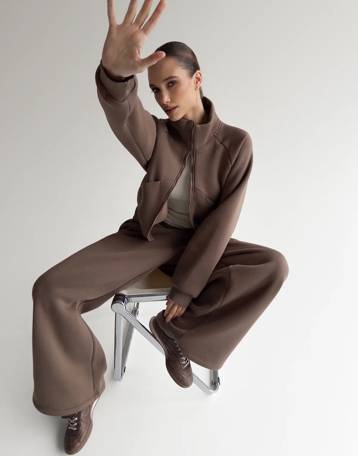 Комплект зимовий з начосом зіпер з декоративними швами та штани вільного крою, шоколадні - Фото 4