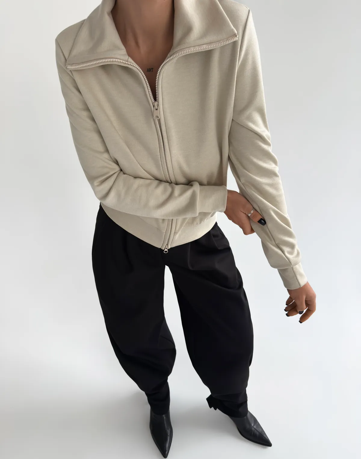 Светр ангорової вʼязки зимовий, кремово-коричневого кольору - Фото 8