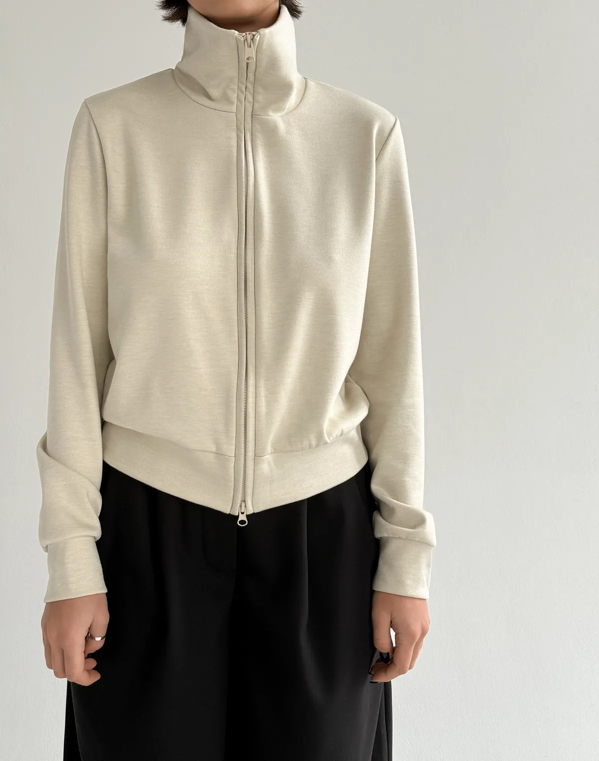 Светр ангорової вʼязки зимовий, кремово-коричневого кольору - Фото 1