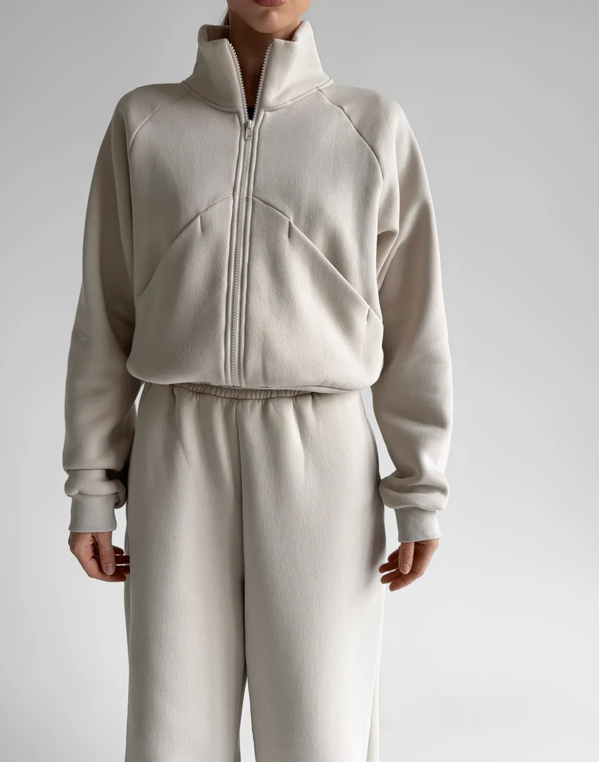 Зіпер з начосом з декоративними швами, пудровий - Фото 1