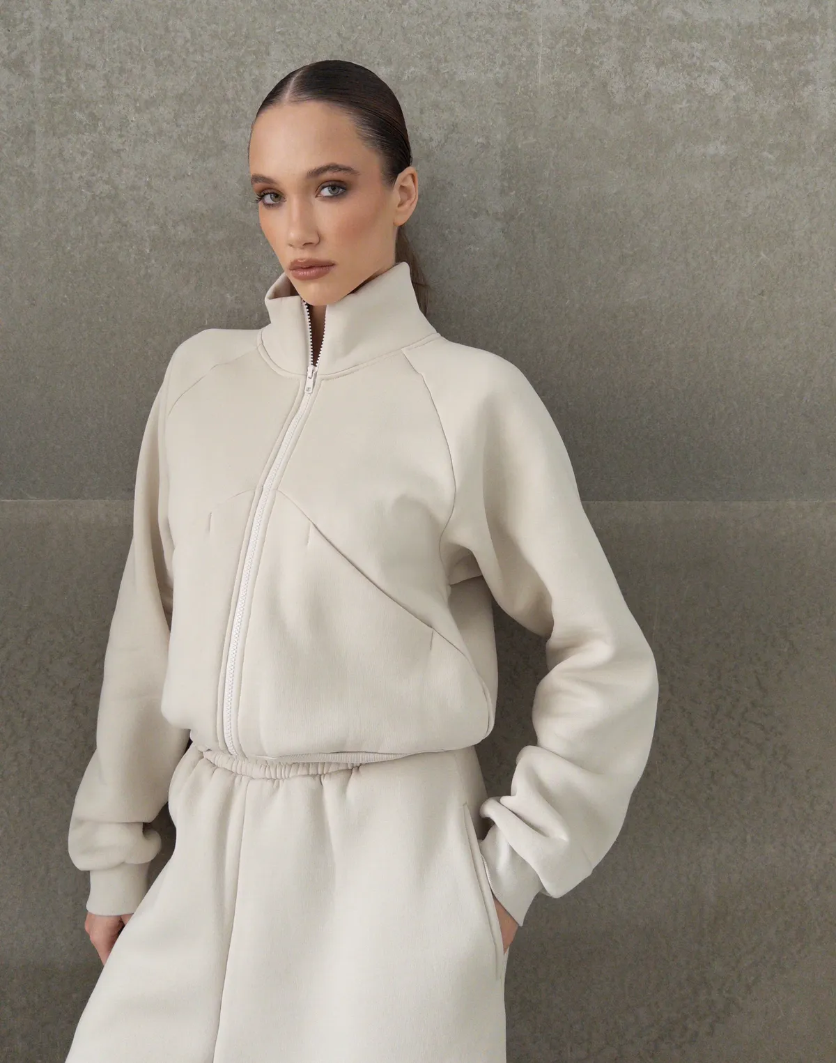 Зіпер з начосом з декоративними швами, пудровий - Фото 4