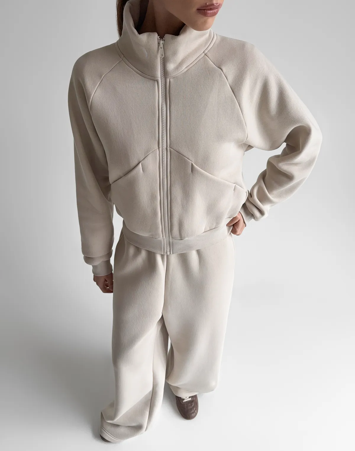 Комплект зимовий з начосом зіпер з декоративними швами та штани вільного крою, пудровий - Фото 1