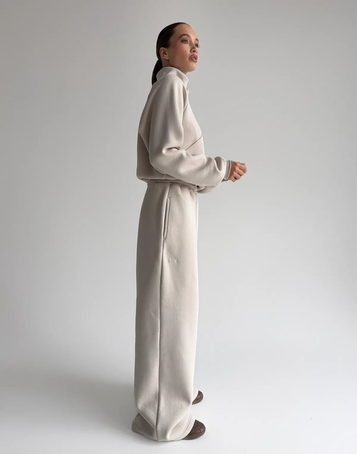 Комплект зимовий з начосом зіпер з декоративними швами та штани вільного крою, пудровий - Фото 8