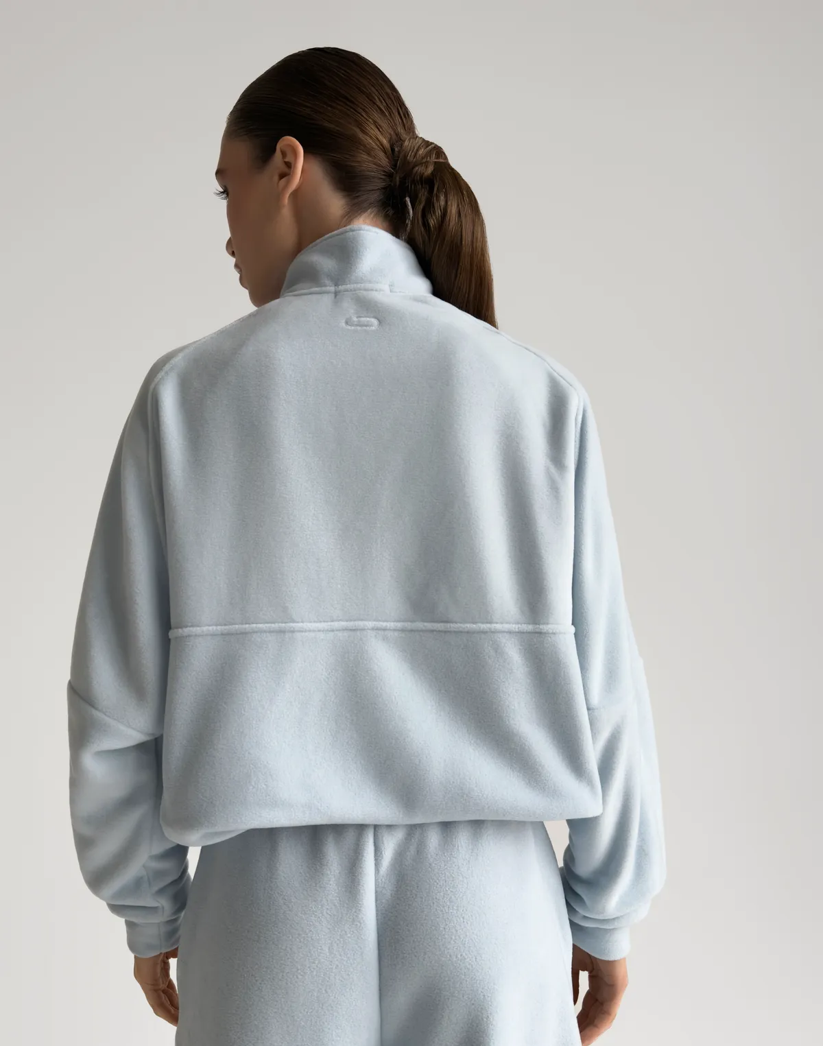 Світшот з декоративними швами флісовий, холодний блакитний - Фото 2