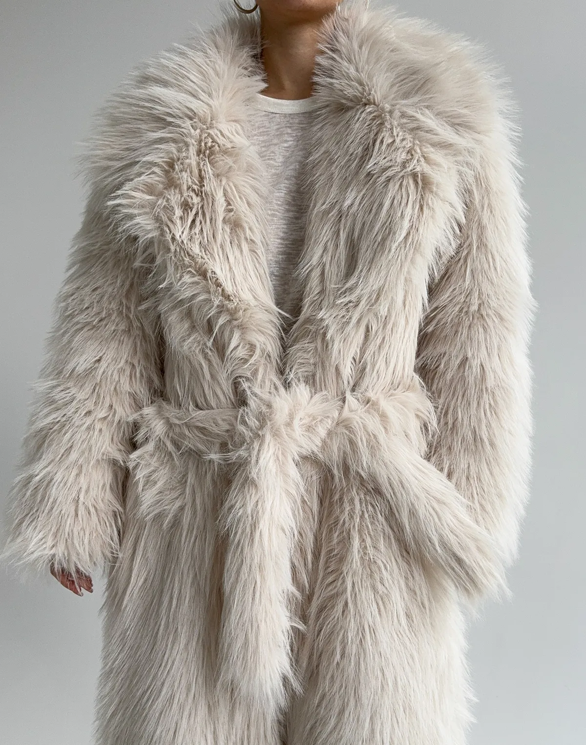 Шуба повної довжини з еко-хутра як, молочна - Фото 7