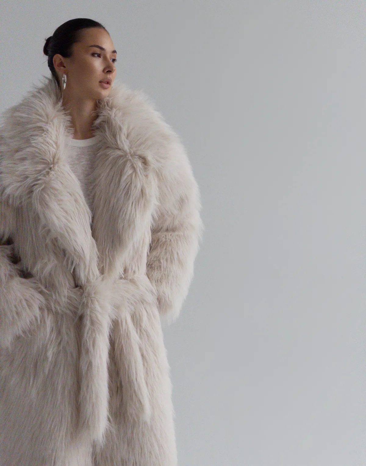 Шуба повної довжини з еко-хутра як, молочна - Фото 3