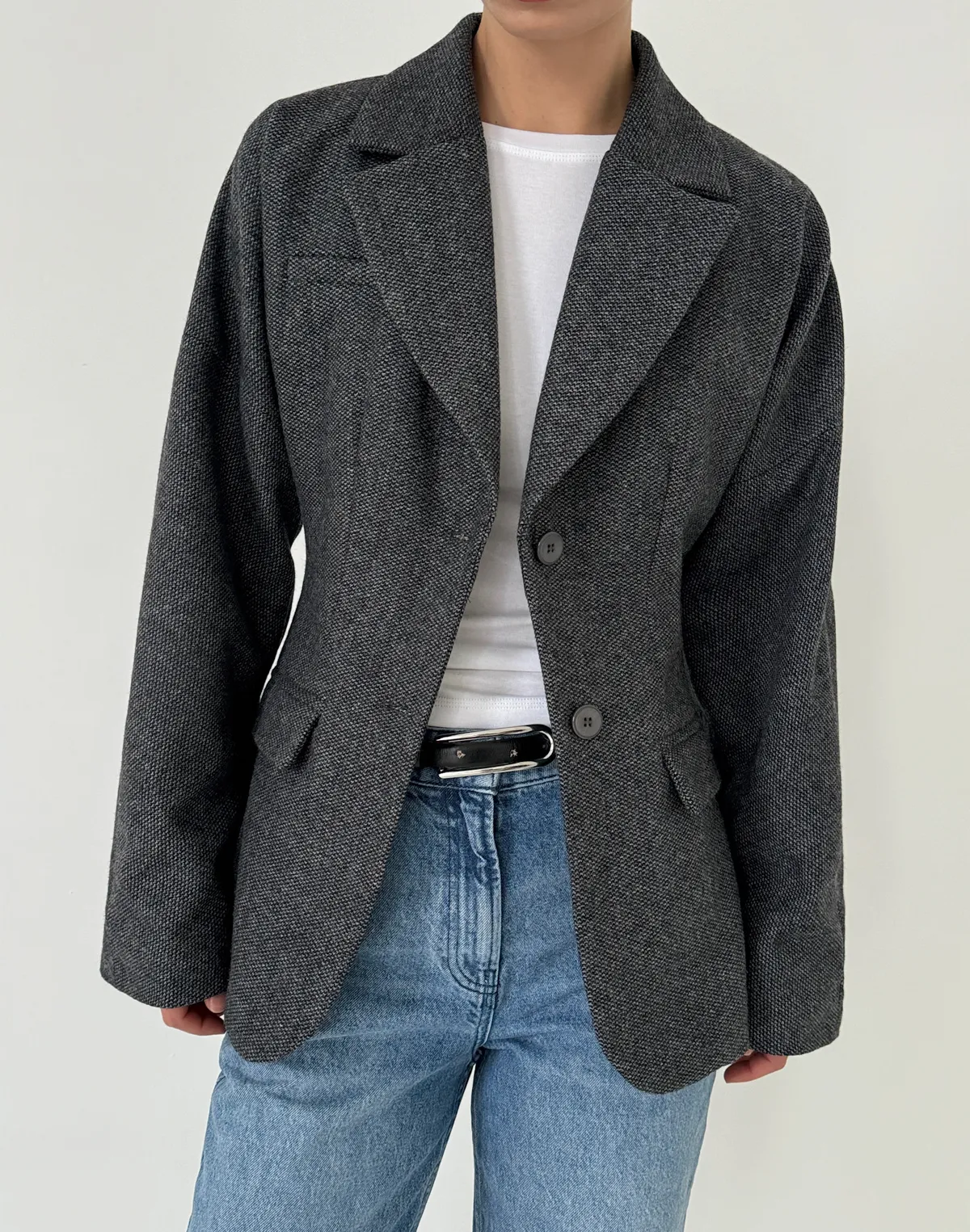 Жакет з акцентною талією та об'ємними плечима з вовною у складі, сірий текстурований - Фото 7
