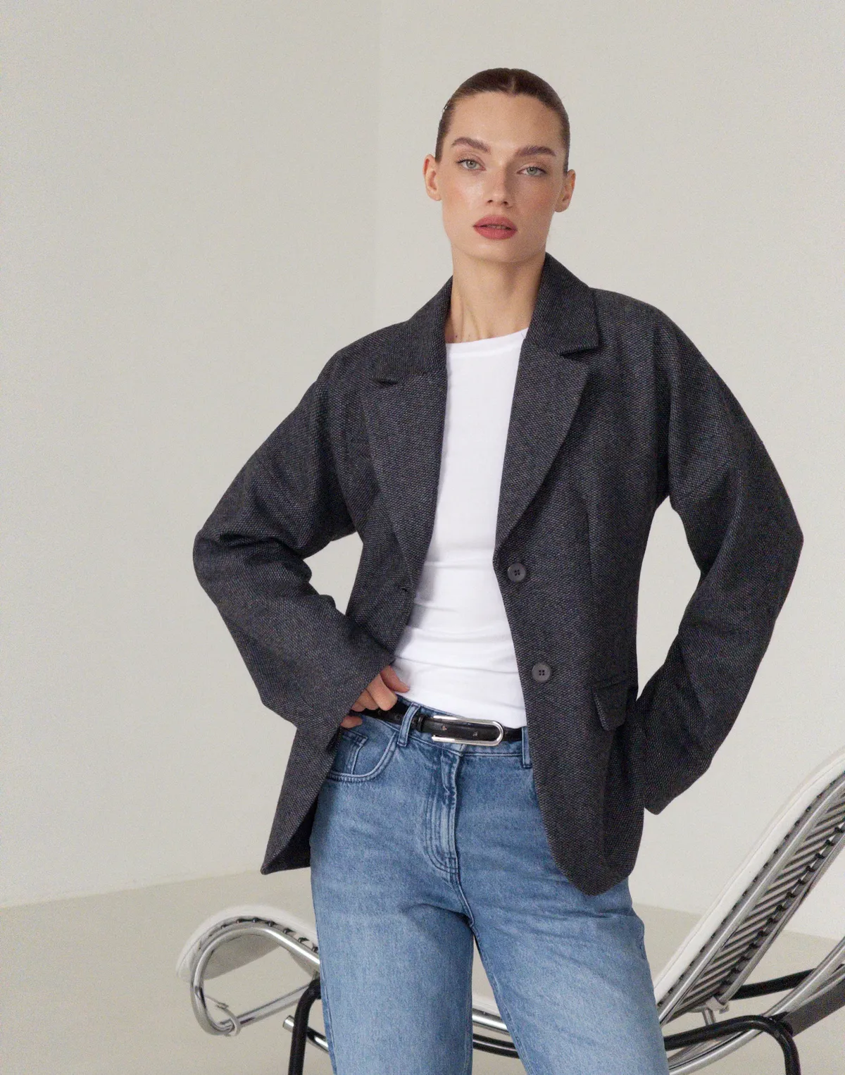 Жакет з акцентною талією та об'ємними плечима з вовною у складі, сірий текстурований - Фото 3