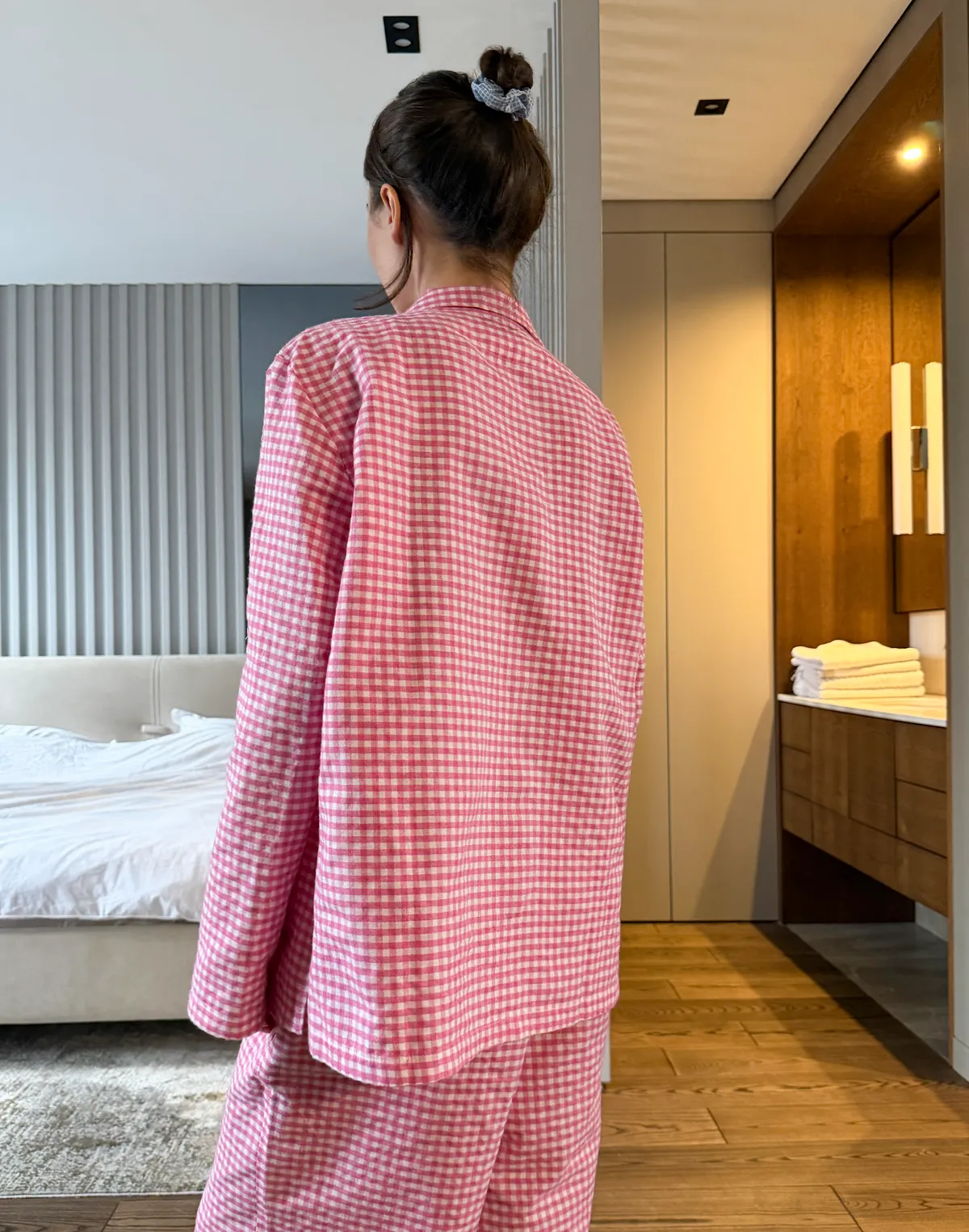 Піжамна сорочка осінньо-зимова, рожево-біла - Фото 2